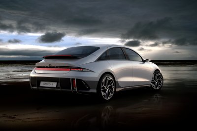 Hyundai Ioniq 6: el nuevo coche eléctrico aprende de nuestra manera de conducir y hasta la imita