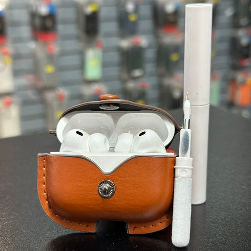 COVER PREMIUM DE CUERO AIRPODS 4ta GEN / AIRPODS PRO 3