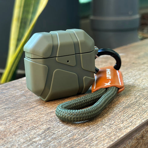COVER PREMIUM HARD CASE VERDE CON LLAVERO AIRPODS 4ta GEN / AIRPODS PRO 3