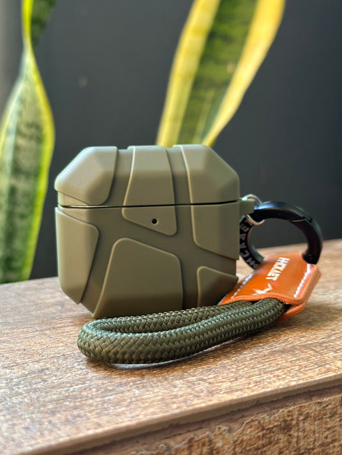 COVER PREMIUM HARD CASE VERDE CON LLAVERO AIRPODS 4ta GEN / AIRPODS PRO 3